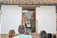 Lanzadores enviando el chocolate vía aérea