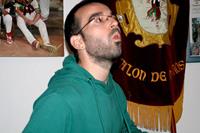 Lanzador de hueso de aceituna