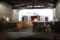 Asador preparado para la cena