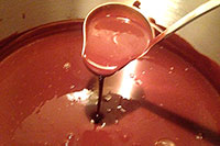 Cazuela con chocolate calentito