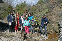 Grupo de excursionistas y guía