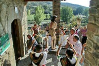 Imagen del Santo Cristo del Humilladero entrando de espaldas a la ermita