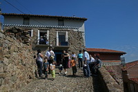 Continuamos con el cobro de la limosna