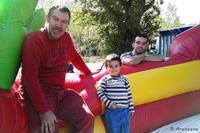 Monitores en el hinchable.