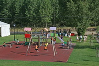Vista del parque con los juegos para niños