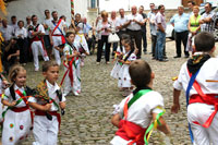 Peques danzando