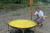 Paella, paellera y paellero