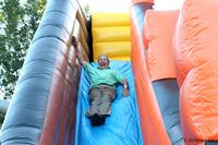 Adulto probando la seguridad