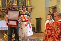 Homenajeado con la placa